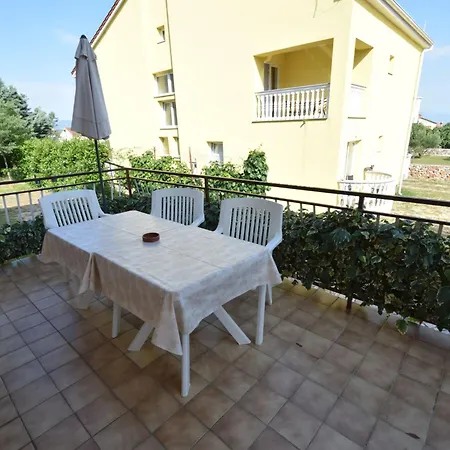 Josipa5 Mit Terrasse By Interhome Apartmán